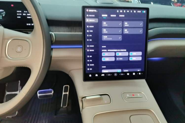 Used Nio ES8 2023 100kWh Executive Edition Audio And AC Panel