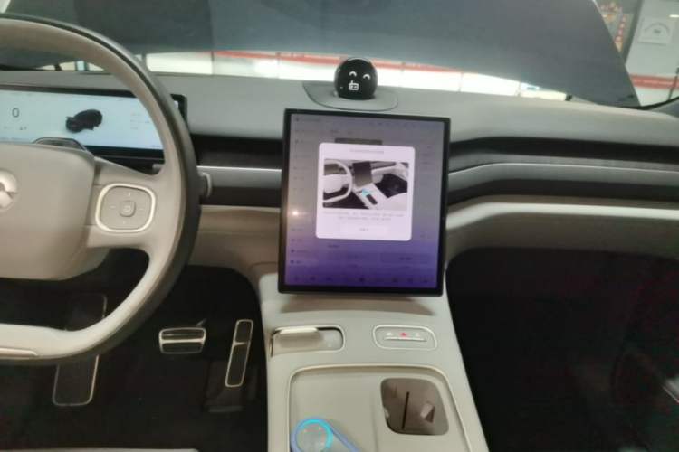 Used Nio ES8 2023 75 kWh Audio And AC Panel