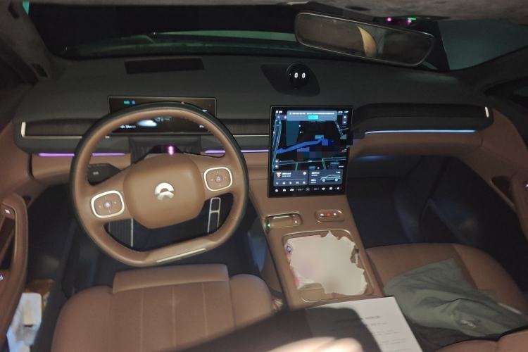 Used Nio ES8 2023 75 kWh Executive Edition Center Console