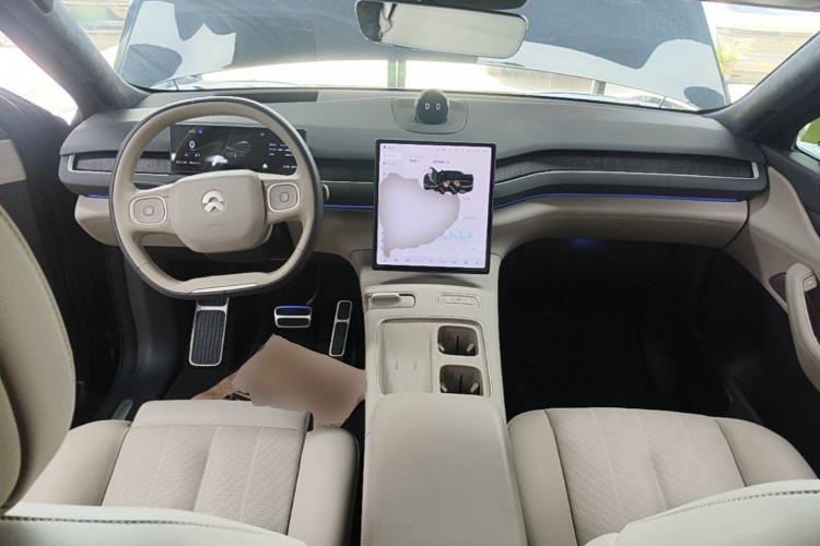 Used Nio ES8 2023 100kWh Signature Edition Center Console