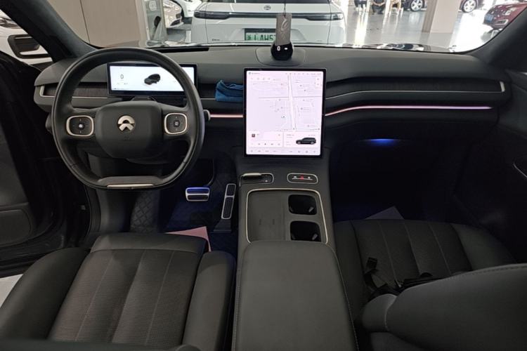 Used Nio ES8 2023 75 kWh Executive Edition Center Console