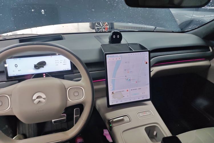 Used Nio ES8 2023 100kWh Center Console