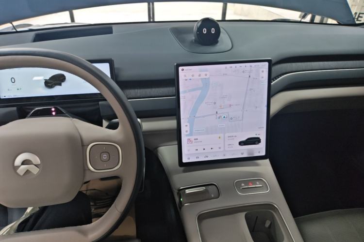 Used Nio ES8 2023 100kWh Signature Edition Center Console