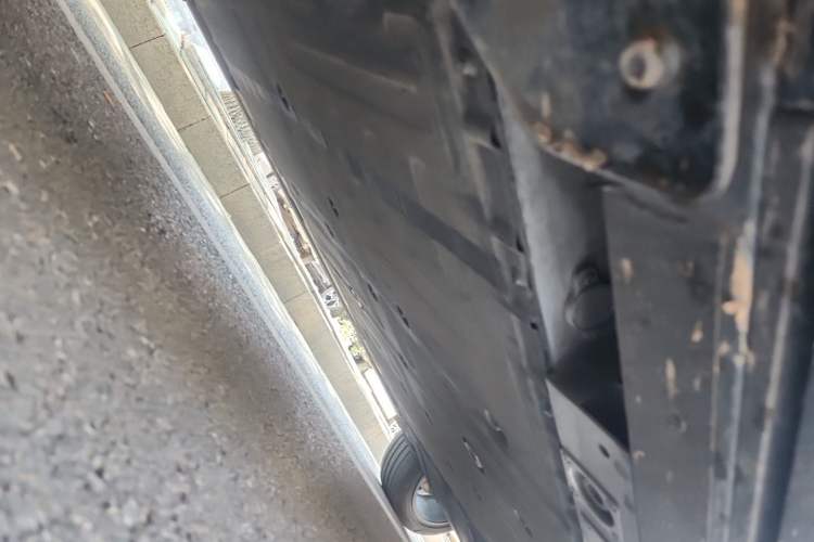 Used Nio ES8 2023 75 kWh Chassis Front Left