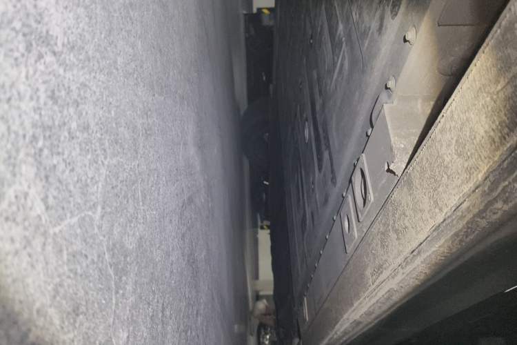 Used Nio ES8 2023 75 kWh Chassis Front Left