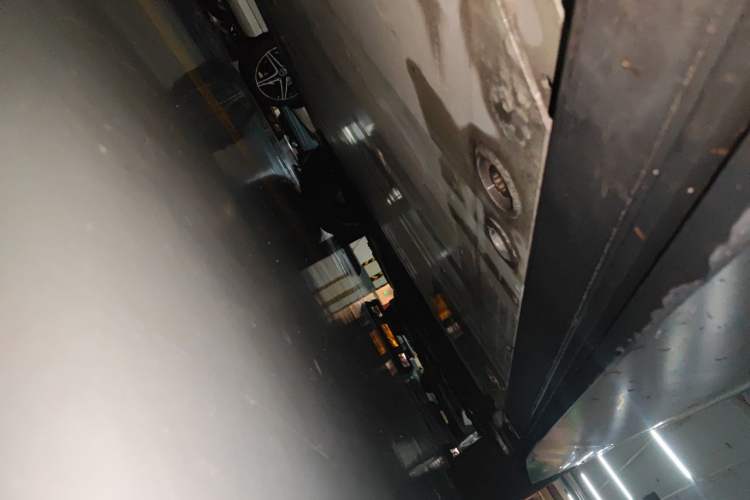 Used Nio ES8 2023 75 kWh Chassis Front Left