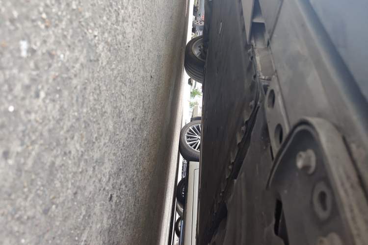 Used Nio ES8 2023 75 kWh Executive Edition Chassis Rear Left
