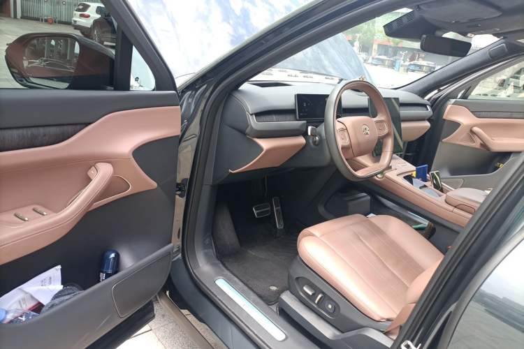 Used Nio ES8 2023 75 kWh Executive Edition Driver Seat