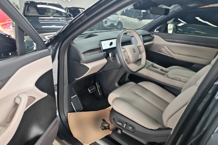 Used Nio ES8 2023 100kWh Signature Edition Driver Seat