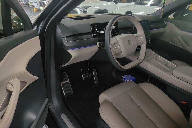 Used Nio ES8 2023 75 kWh Executive Edition Driver Seat
