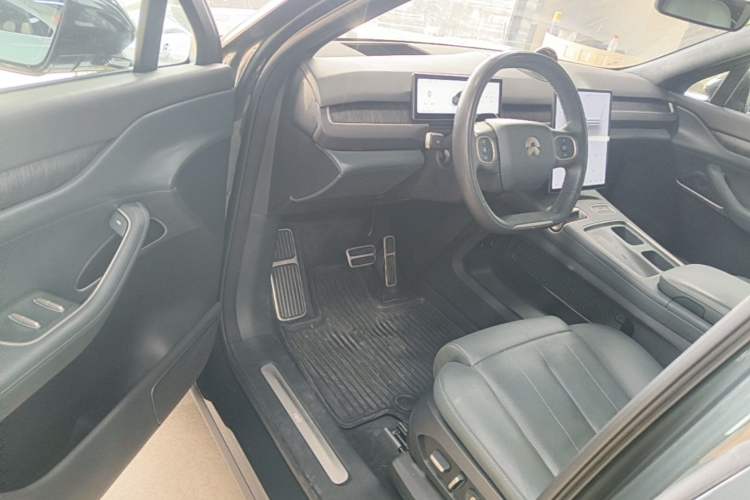 Used Nio ES8 2023 100kWh Signature Edition Driver Seat