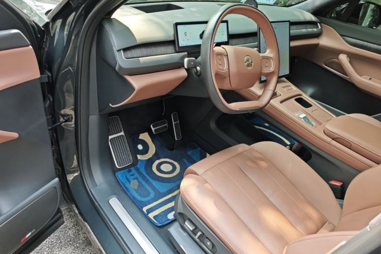 Used Nio ES8 2023 75 kWh Executive Edition Driver Seat