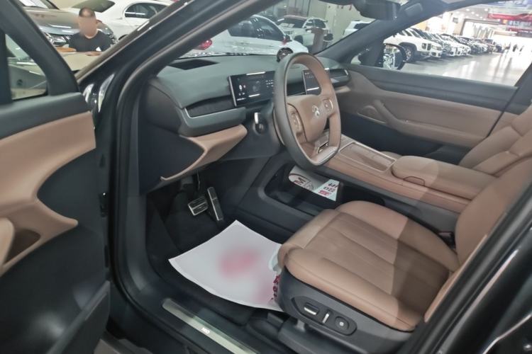 Used Nio ES8 2023 75 kWh Executive Edition Driver Seat