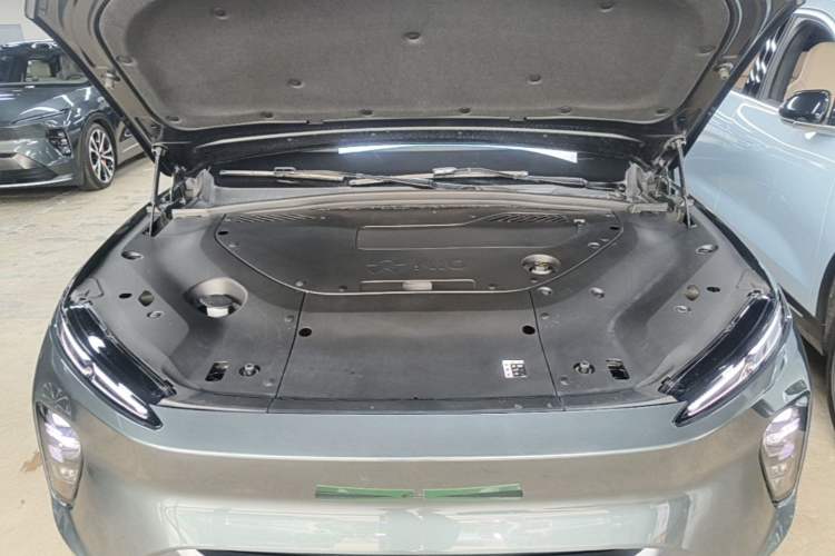 Used Nio ES8 2023 100kWh Engine Bay
