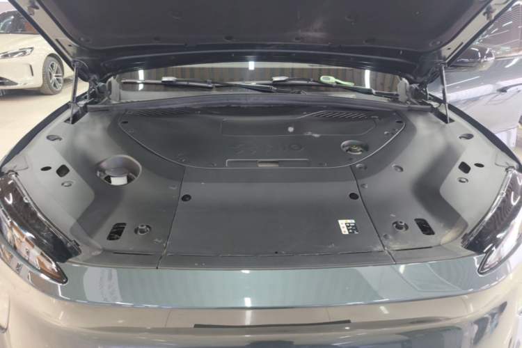 Used Nio ES8 2023 100kWh Signature Edition Engine Bay