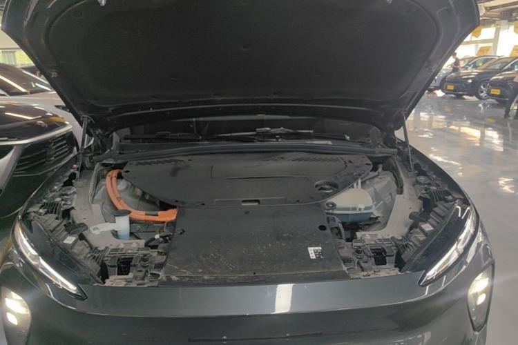 Used Nio ES8 2023 75 kWh Executive Edition Engine Bay