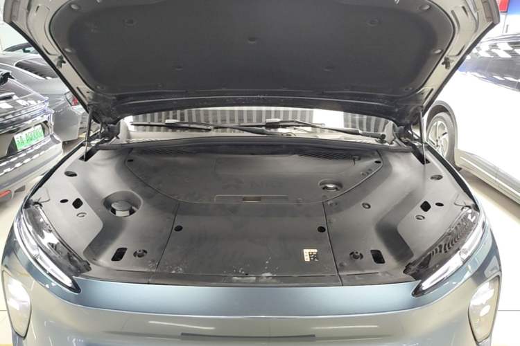 Used Nio ES8 2023 75 kWh Engine Bay