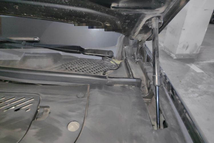 Used Nio ES8 2023 75 kWh Engine Bay Left