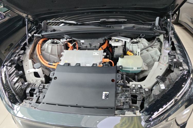 Used Nio ES8 2023 100kWh Signature Edition Engine Bay