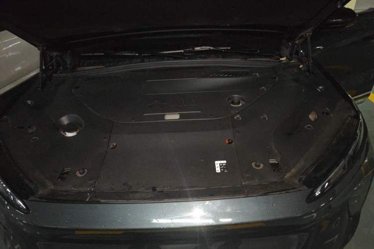 Used Nio ES8 2023 75 kWh Engine Bay