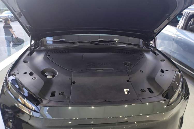 Used Nio ES8 2023 75 kWh Engine Bay