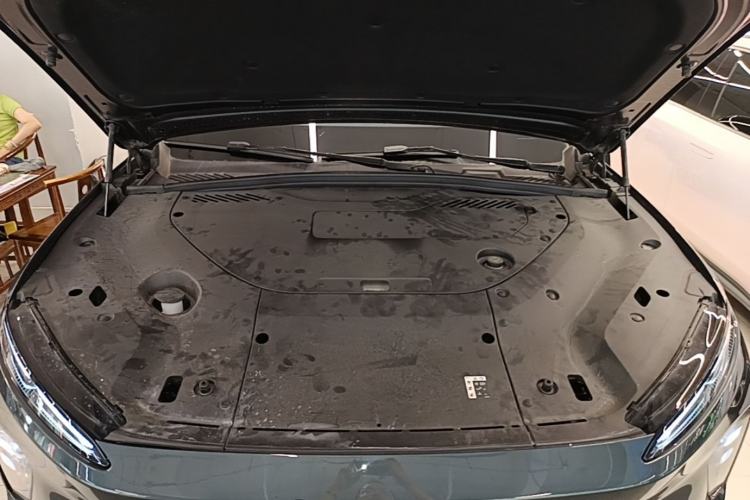 Used Nio ES8 2023 100kWh Signature Edition Engine Bay