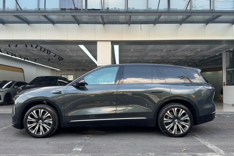 Used Nio ES8 2023 75 kWh Executive Edition Exterior 2