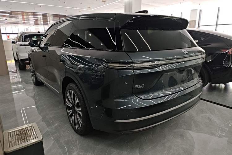 Used Nio ES8 2023 75 kWh Executive Edition Exterior 2
