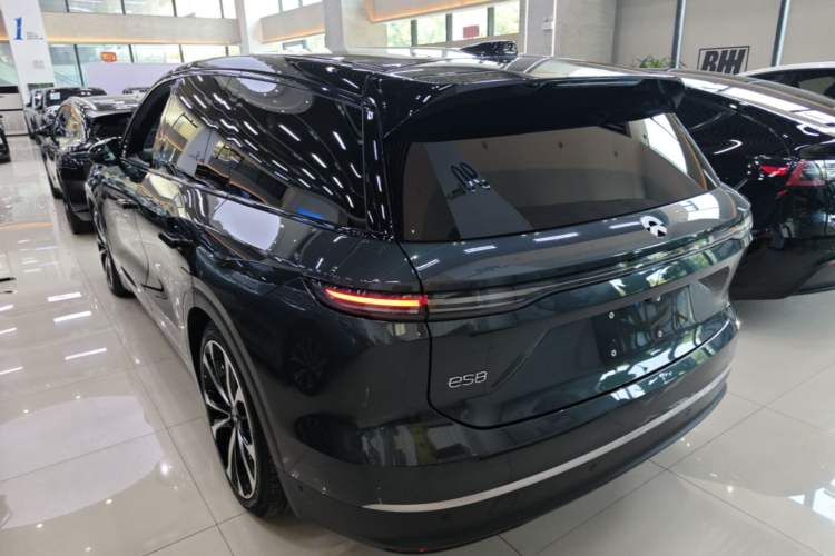 Used Nio ES8 2023 100kWh Signature Edition Exterior 2