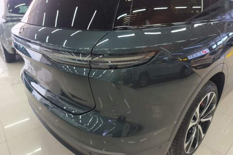 Used Nio ES8 2023 100kWh Signature Edition Exterior 3