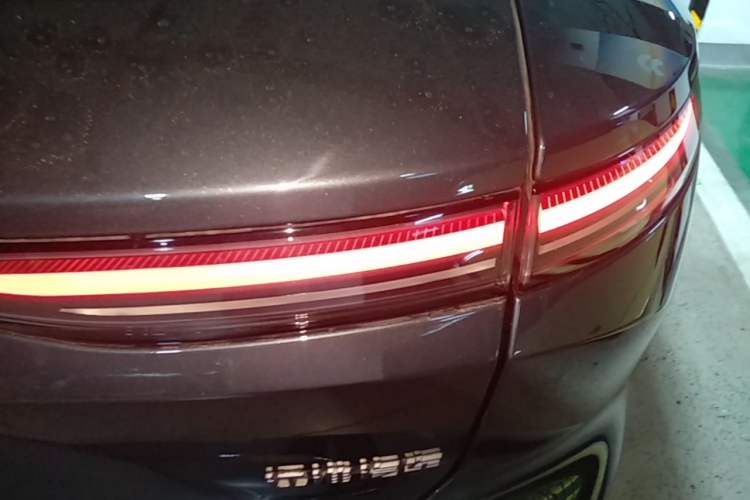 Used Nio ES8 2023 100kWh Exterior 3
