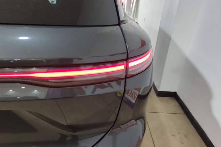 Used Nio ES8 2023 75 kWh Exterior 3