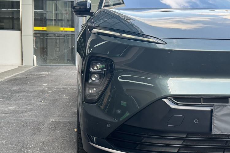 Used Nio ES8 2023 75 kWh Executive Edition Exterior 5