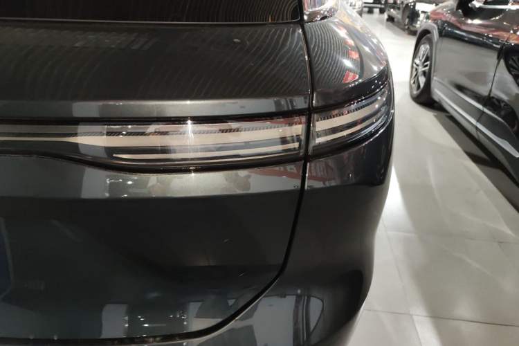 Used Nio ES8 2023 75 kWh Executive Edition Exterior 6