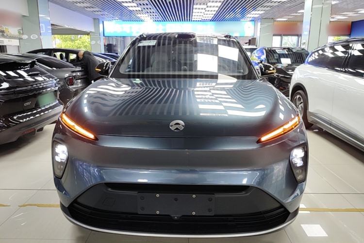 Used Nio ES8 2023 75 kWh Front