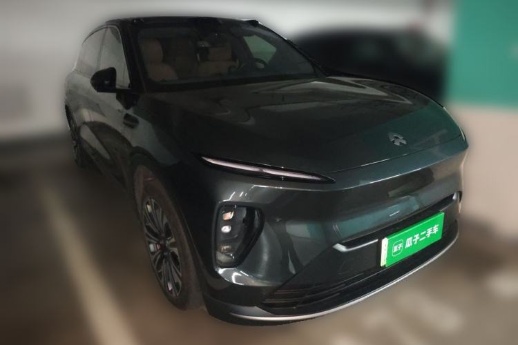 Used Nio ES8 2023 75 kWh Executive Edition Front Right 45 Deg
