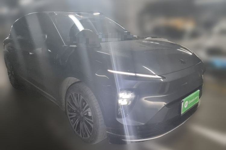 Used Nio ES8 2023 75 kWh Front Right 45 Deg