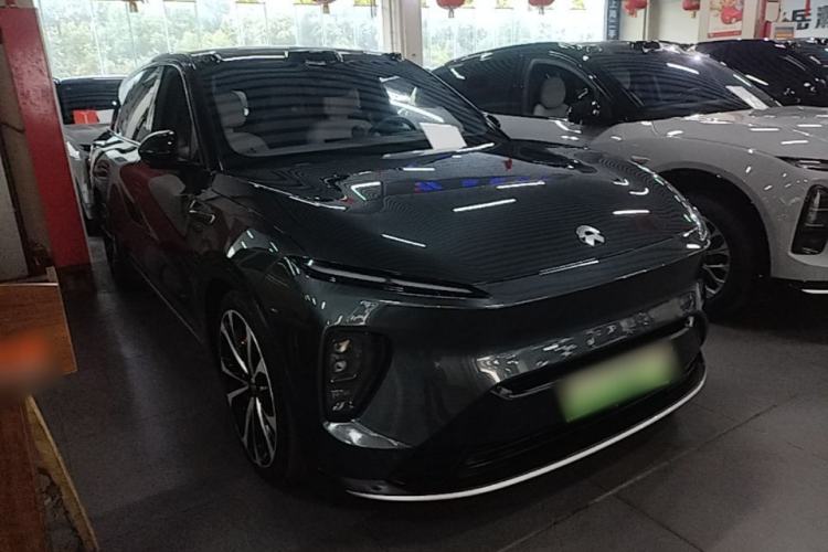 Used Nio ES8 2023 100kWh Signature Edition Front Right 45 Deg