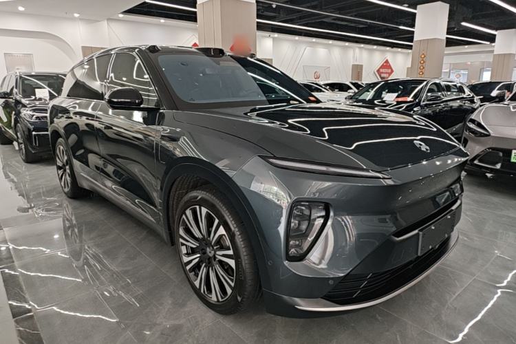 Used Nio ES8 2023 75 kWh Executive Edition Front Right 45 Deg