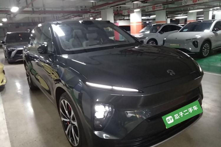 Used Nio ES8 2023 100kWh Front Right 45 Deg