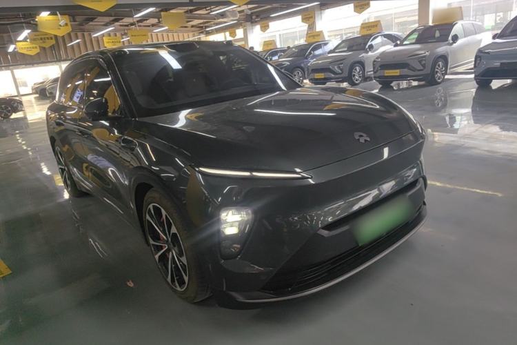 Used Nio ES8 2023 75 kWh Executive Edition Front Right 45 Deg