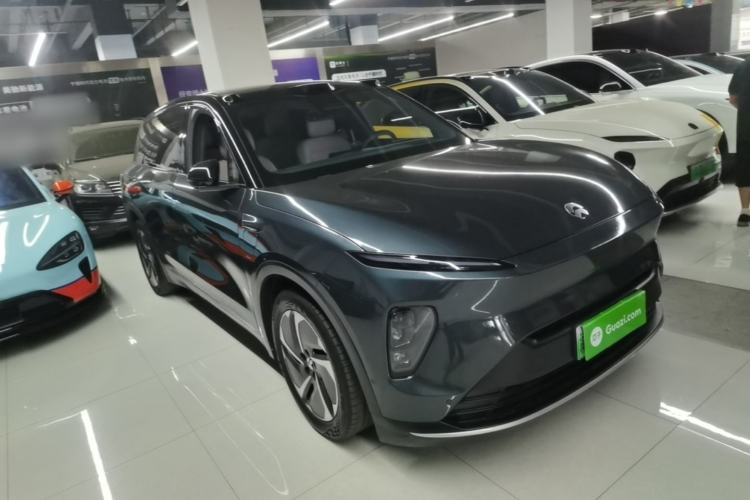 Used Nio ES8 2023 75 kWh Executive Edition Front Right 45 Deg