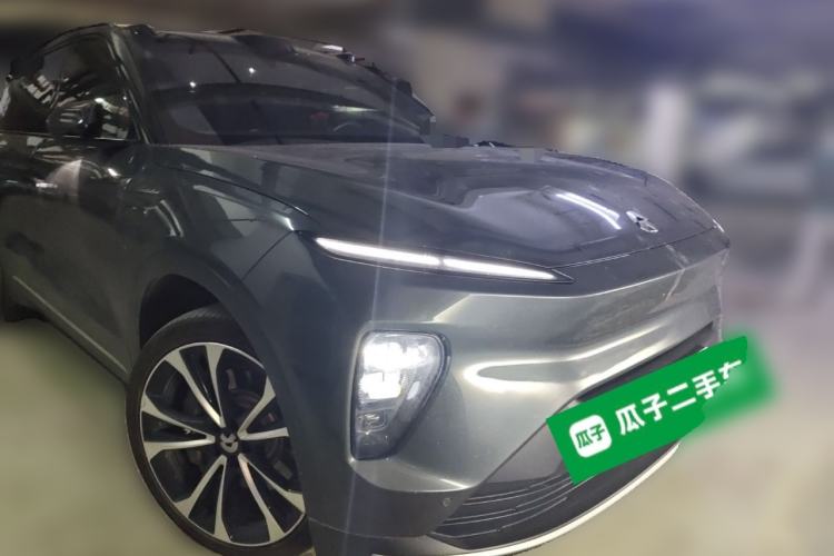 Used Nio ES8 2023 100kWh Signature Edition Front Right 45 Deg