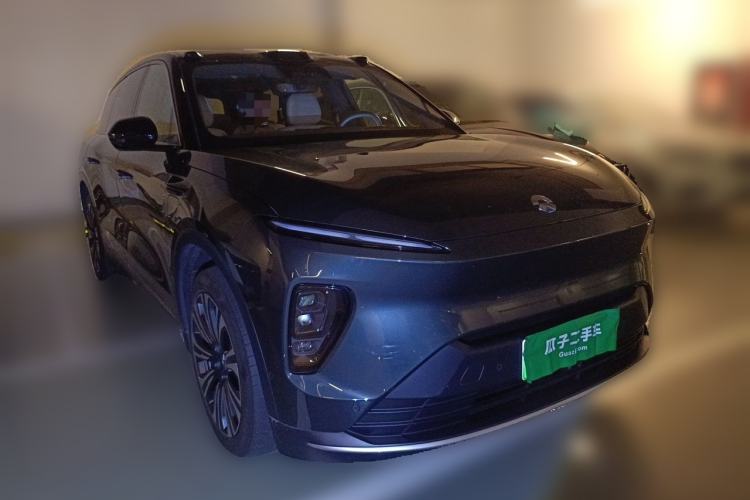 Used Nio ES8 2023 75 kWh Executive Edition Front Right 45 Deg