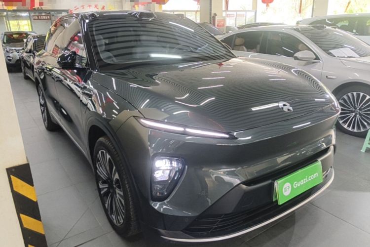 Used Nio ES8 2023 75 kWh Front Right 45 Deg