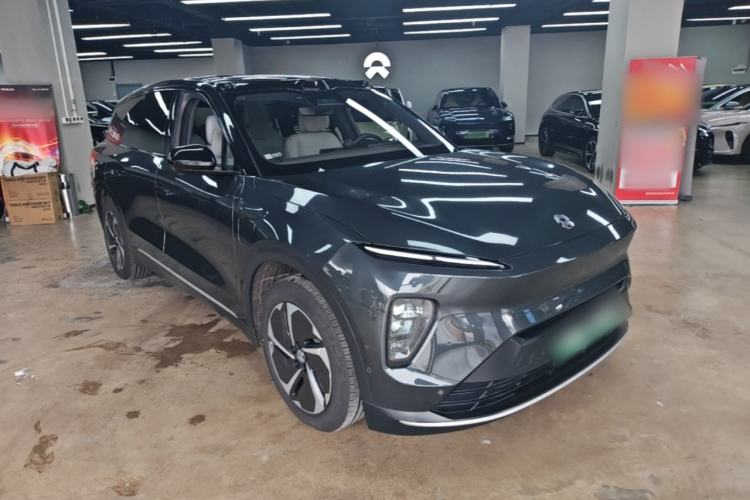 Used Nio ES8 2023 75 kWh Executive Edition Front Right 45 Deg