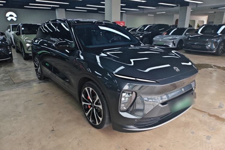 Used Nio ES8 2023 100kWh Signature Edition Front Right 45 Deg