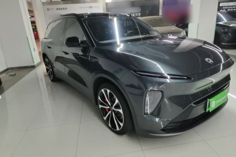 Used Nio ES8 2023 100kWh Signature Edition Front Right 45 Deg
