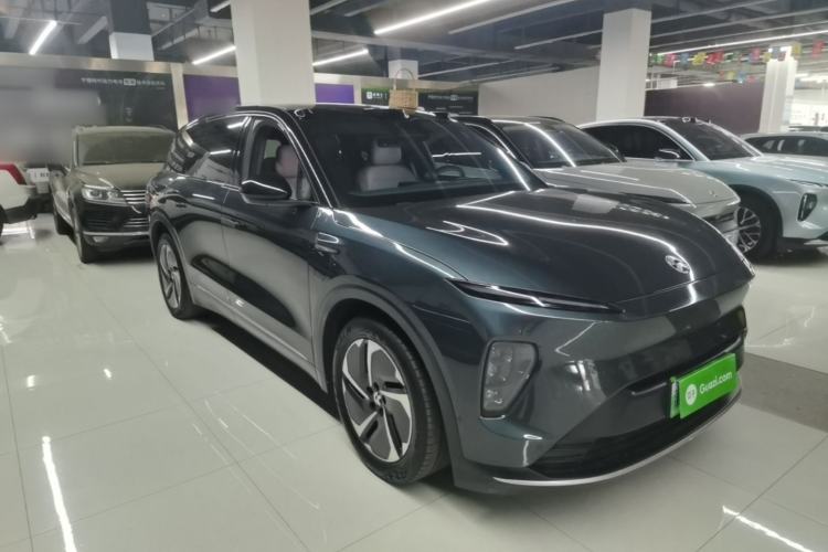 Used Nio ES8 2023 75 kWh Executive Edition Front Right 45 Deg