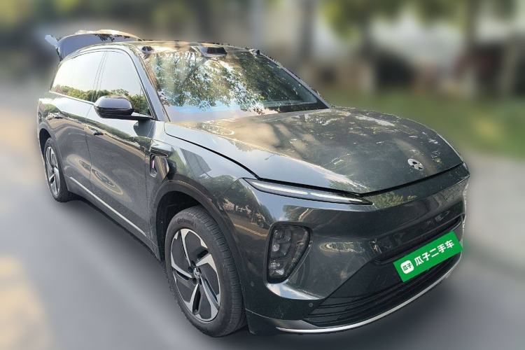 Used Nio ES8 2023 75 kWh Front Right 45 Deg